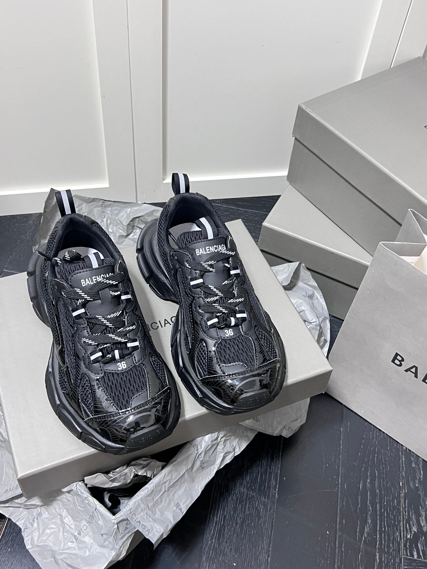 Z1Z54J115 Popular shoes