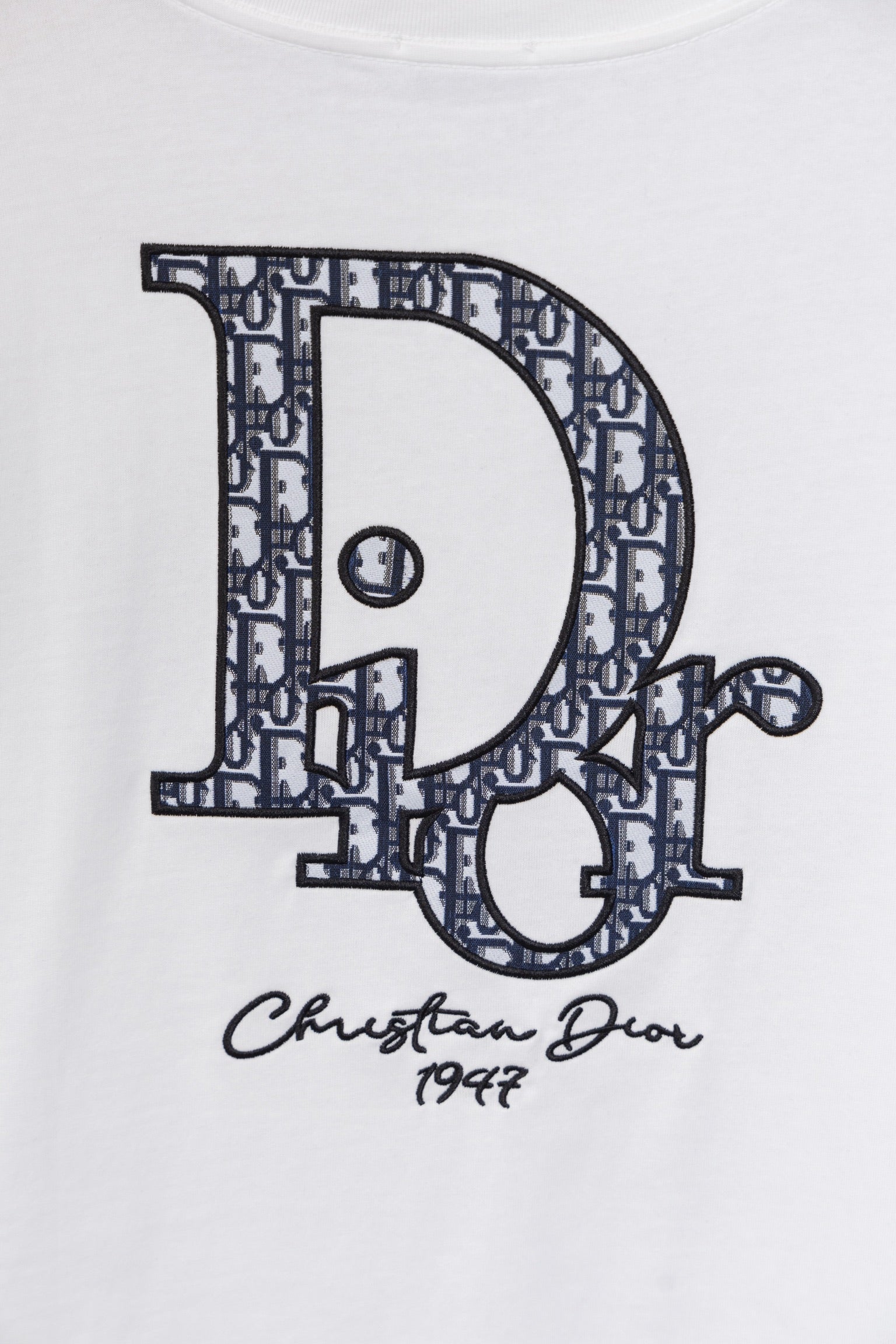 U1W25K15  Popular T-shirts