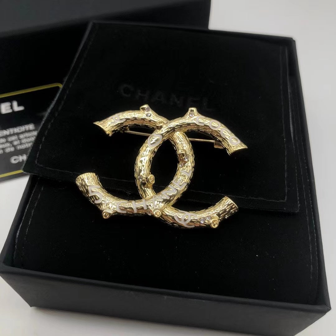 X14C864  Popular Brooch