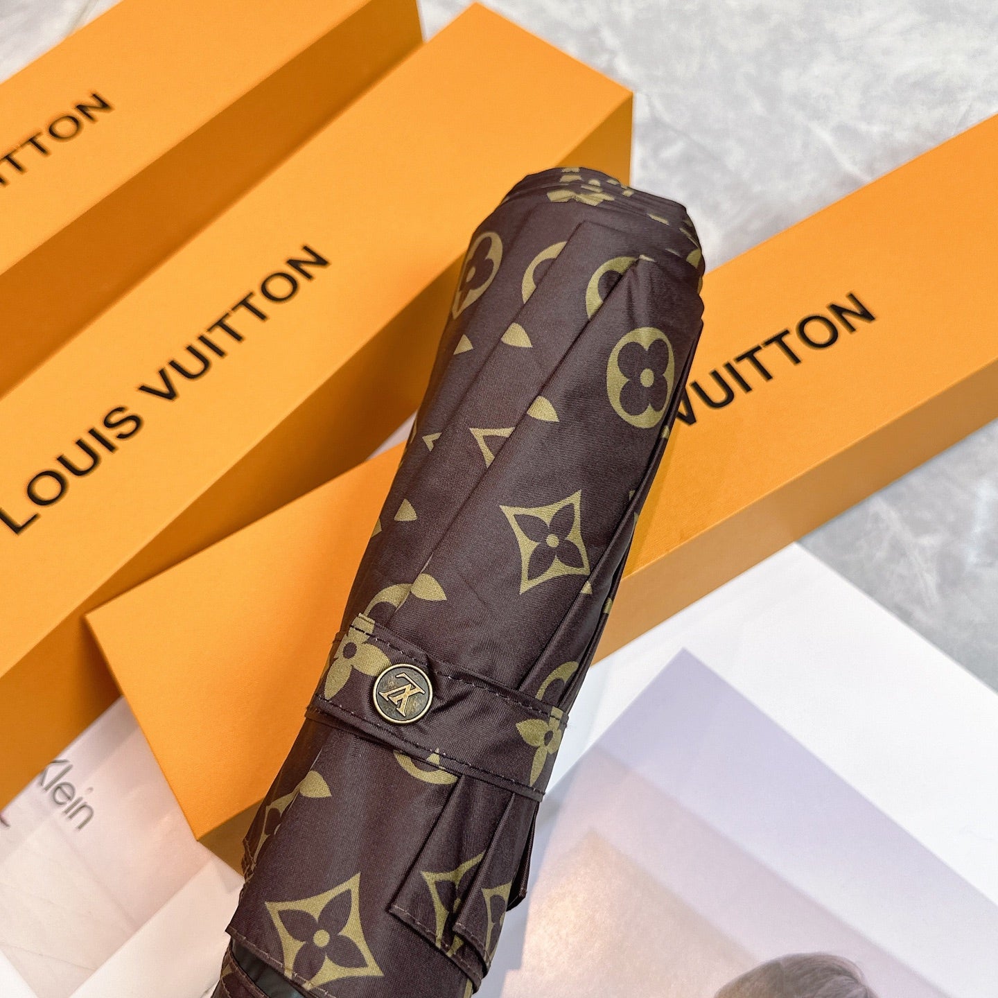 J1R85E97 Popular UV resistant umbrella