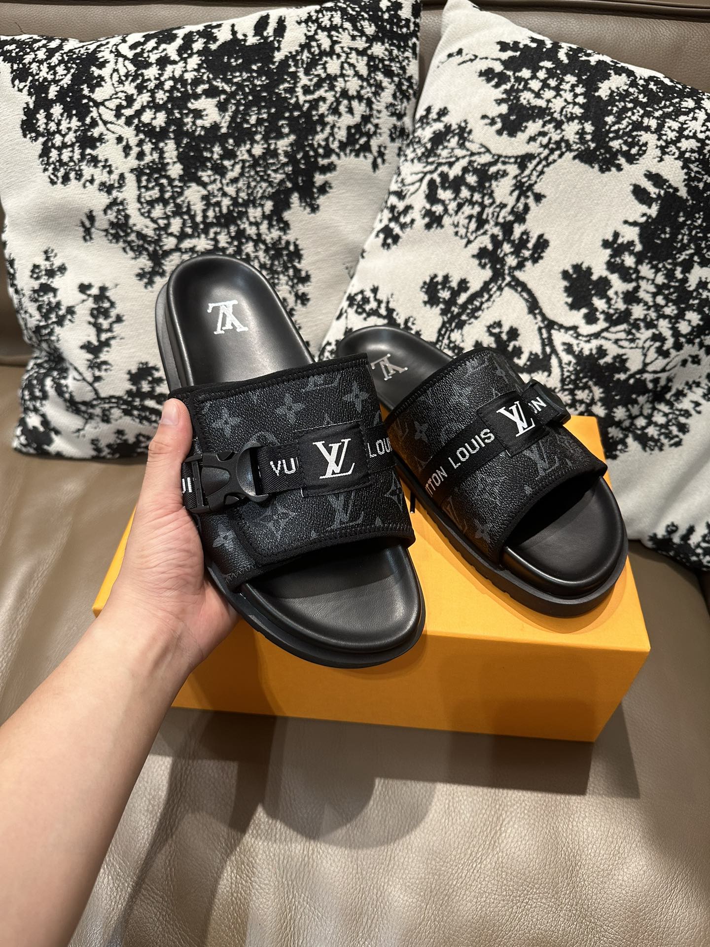 Z2Z85E27  Popular leather Shoes