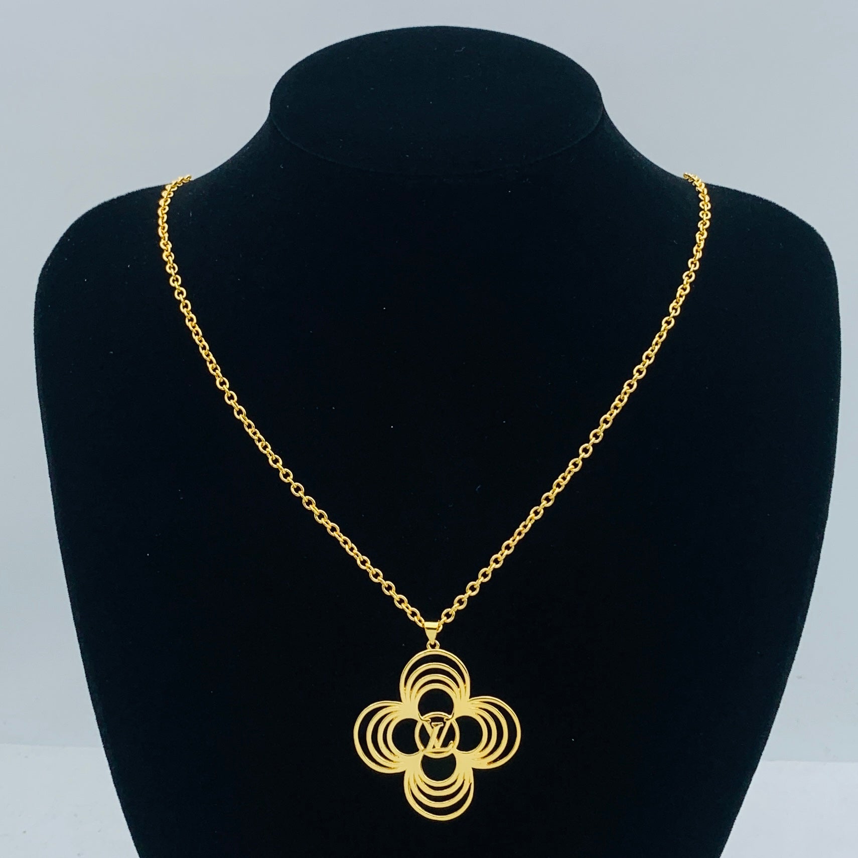 X1Q85E117X Popular Necklace