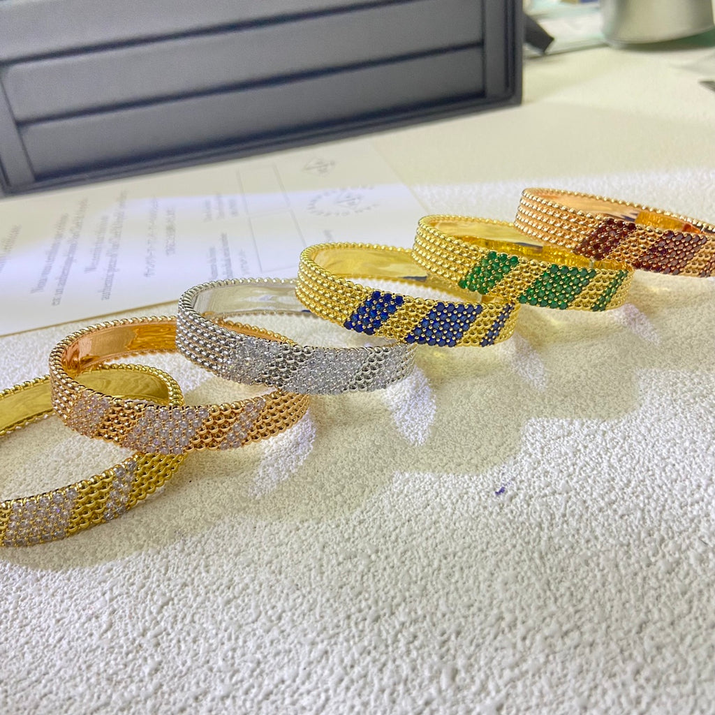 X5Q85VC78K  Popular Bracelets
