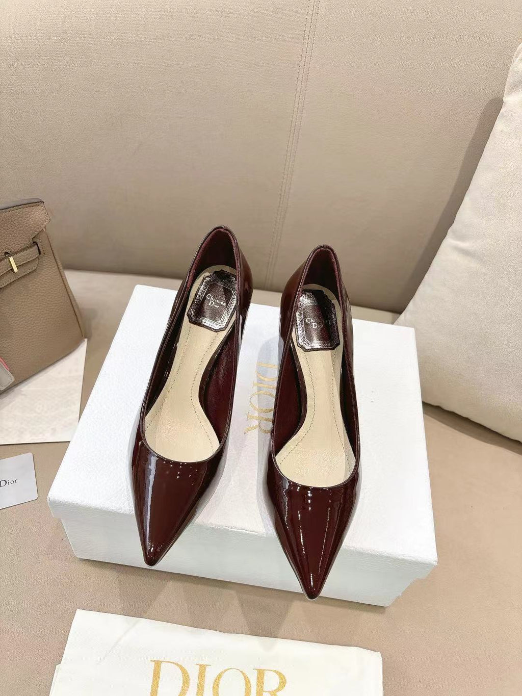 Z2Q95D124 Popular high-quality leather Shoes