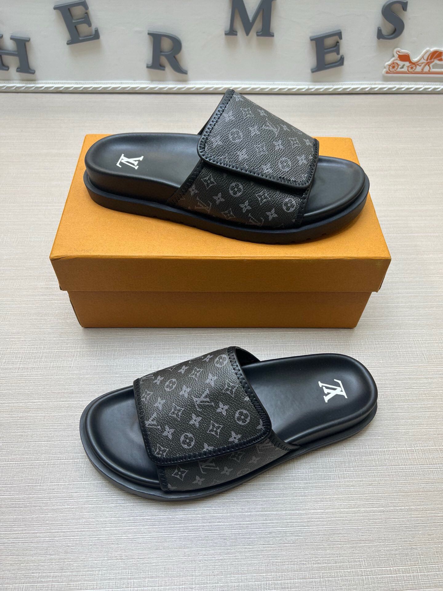 Z5WE246 Popular Slippers