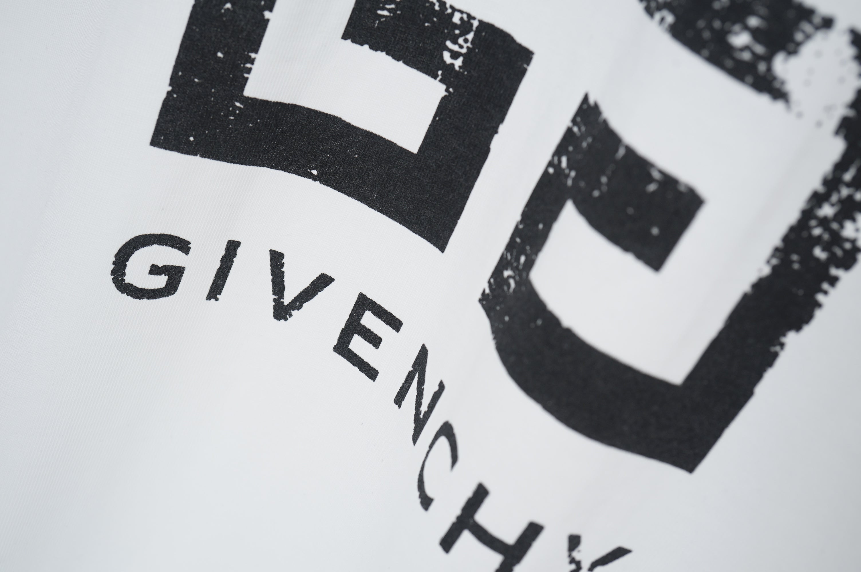 U1R76A6 Popular T-shirts