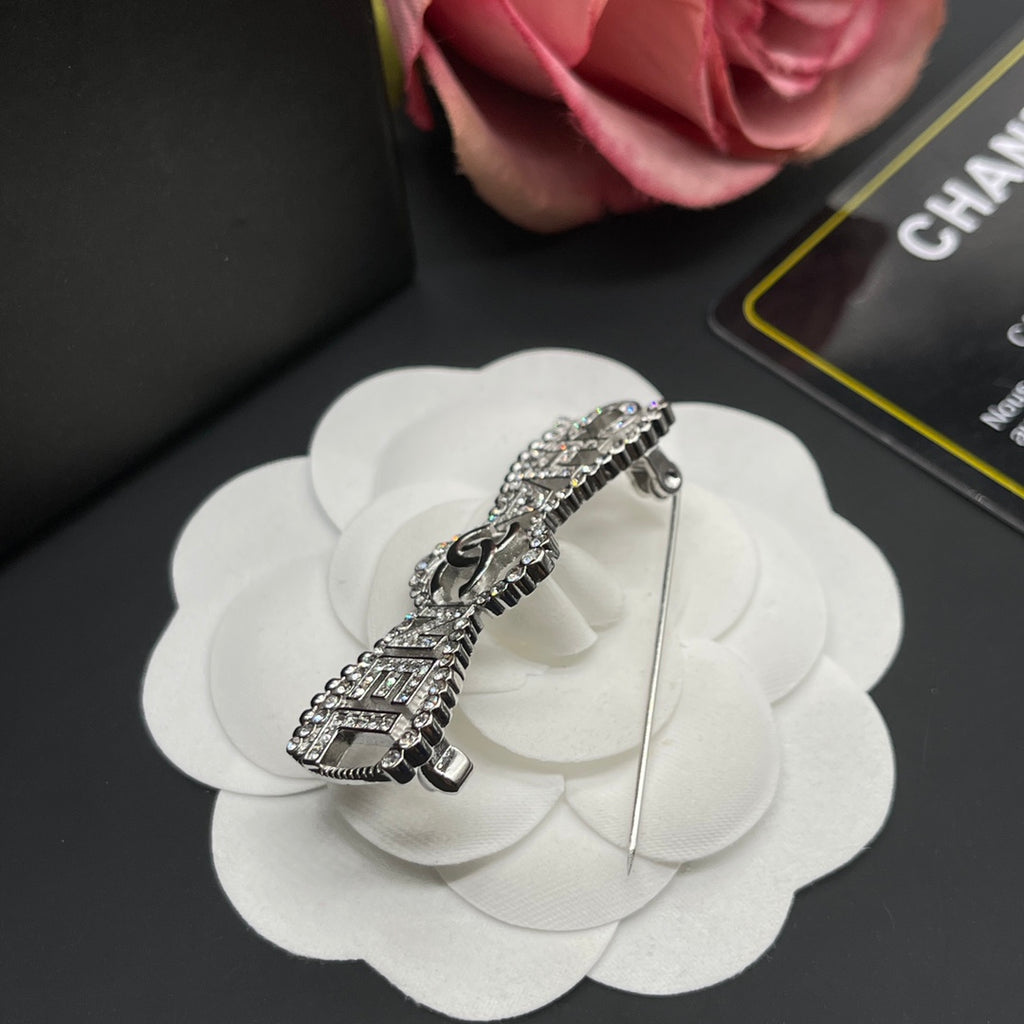 X1ZC894   Popular Brooch