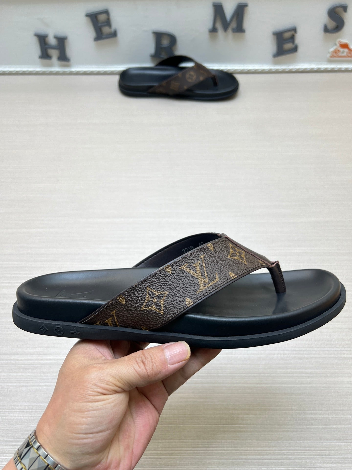 Z5ZE57 Popular slippers