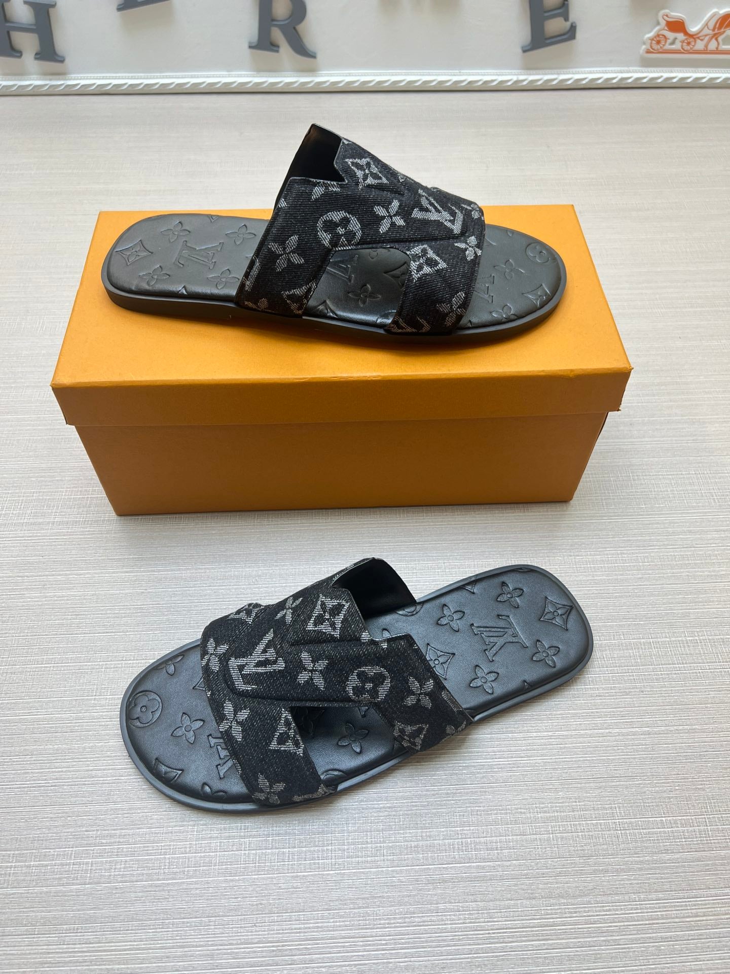 Z5ZE28 Popular slippers