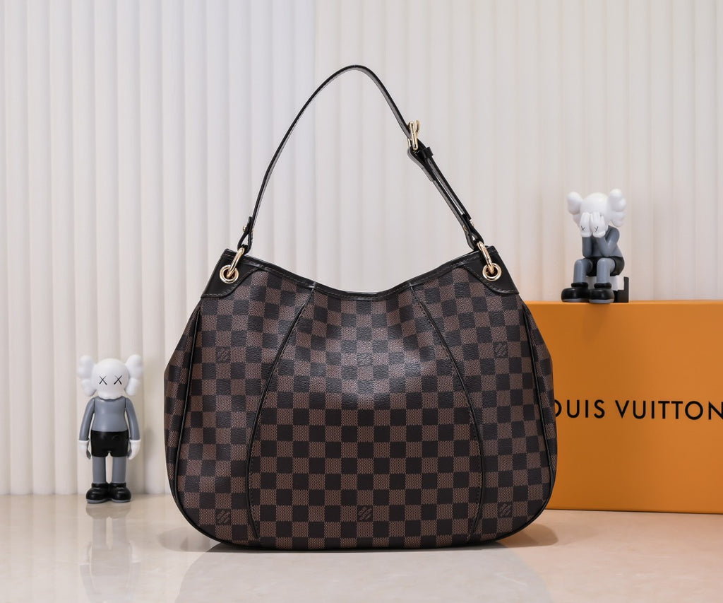 B1X43E63 Popular   leather bag 