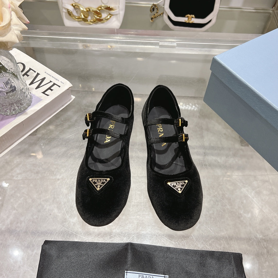 Z2Q105P380 Popular high-quality Shoes