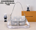 B1P36E42 Popular leather bag