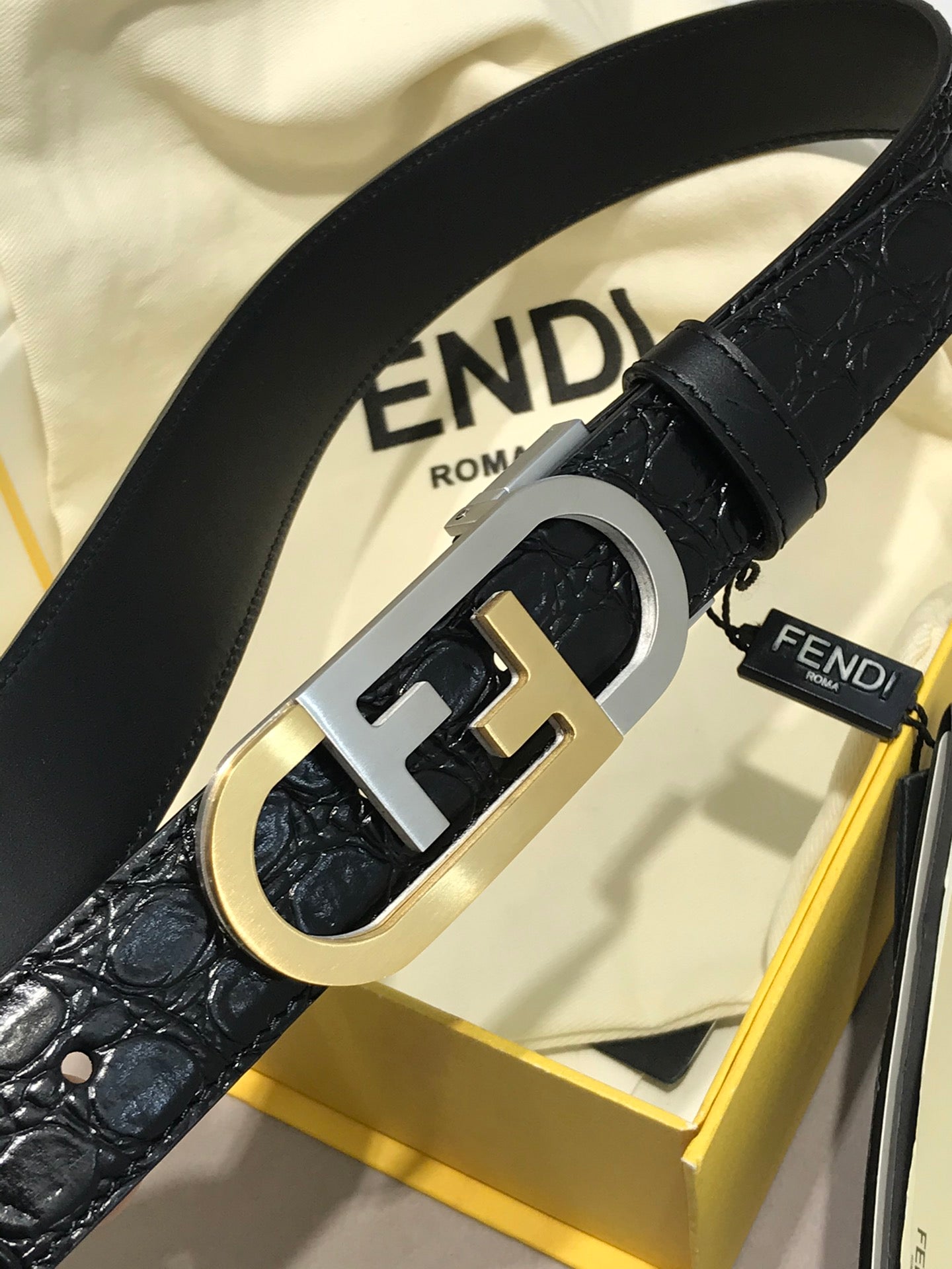 P1Q64F91 Popular  High quality belt With full package