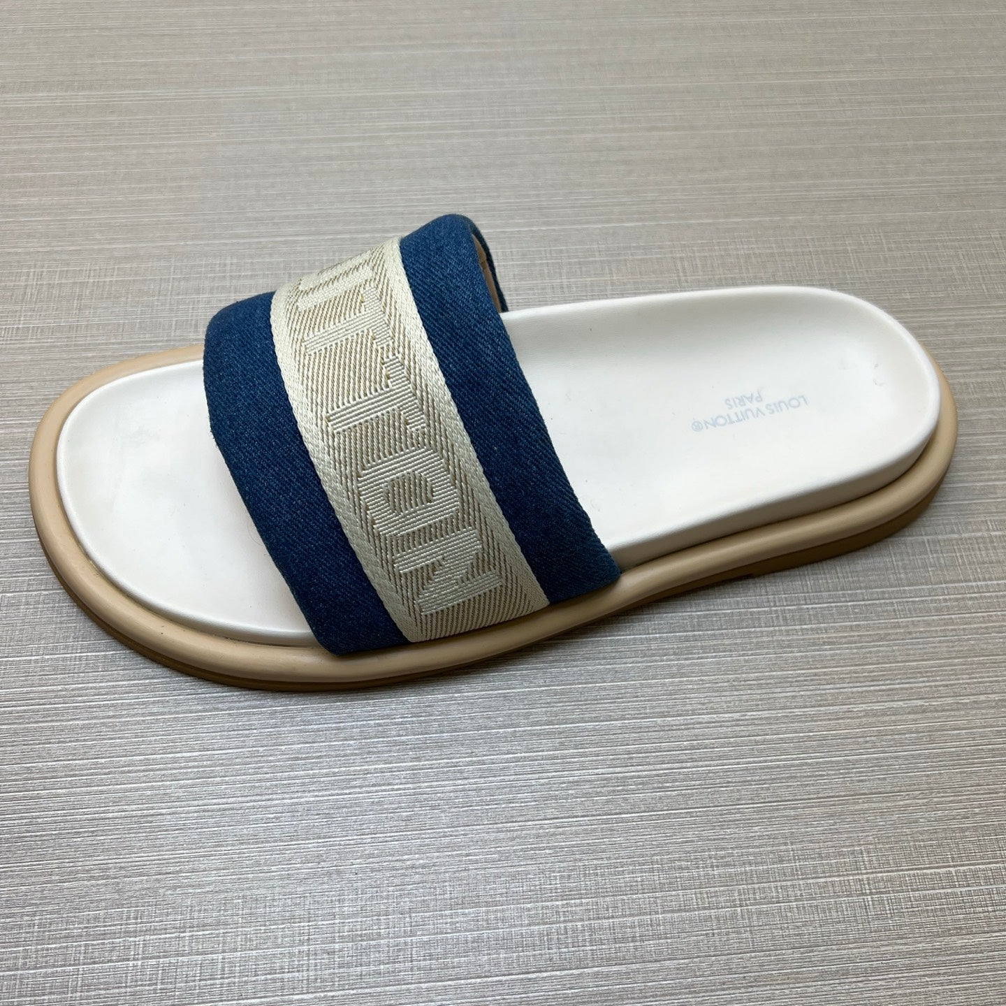 Z5Z35E301 Popular Slippers
