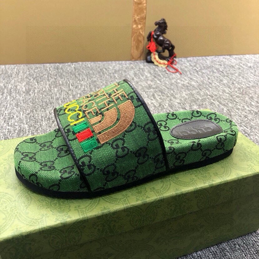 Z5R76B3 Popular Slippers