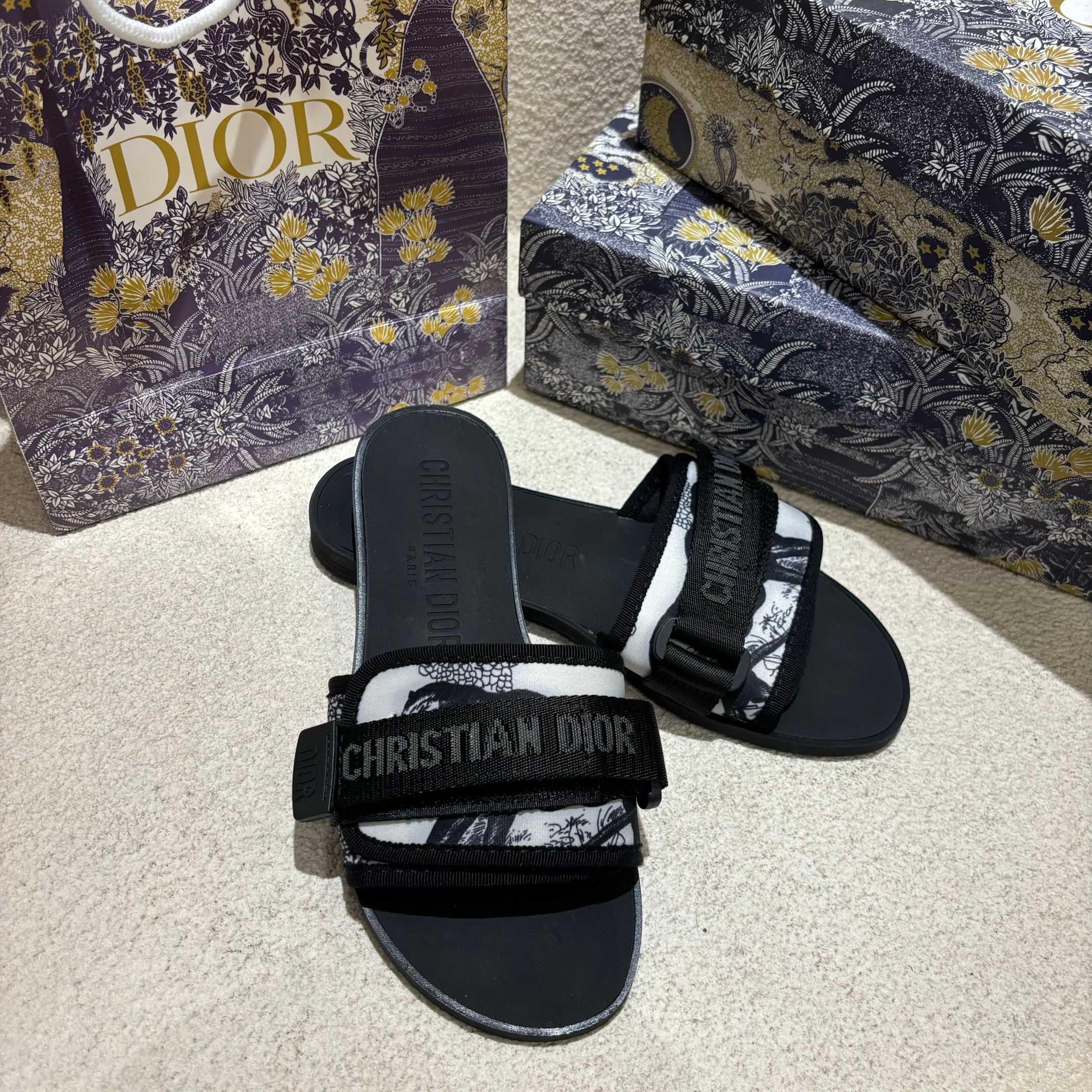 Z1ZD17 Popular slippers