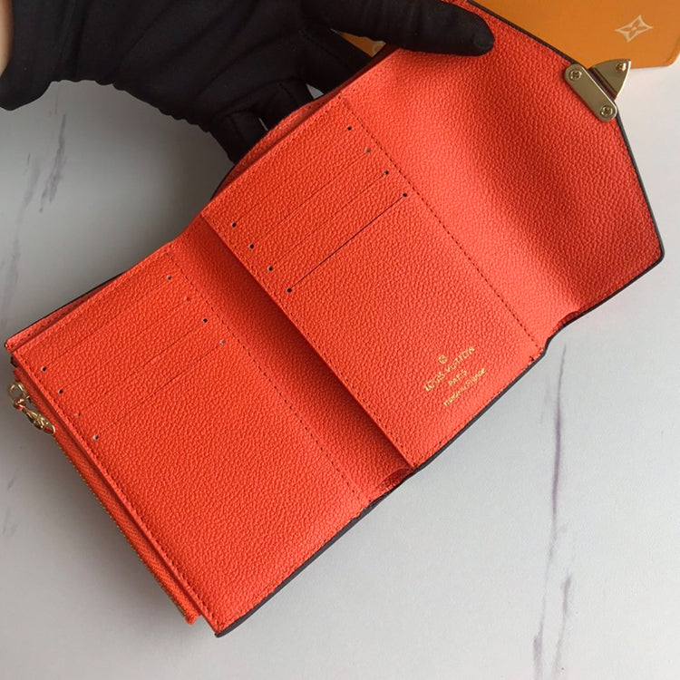B1P20E10 Popular leather wallets