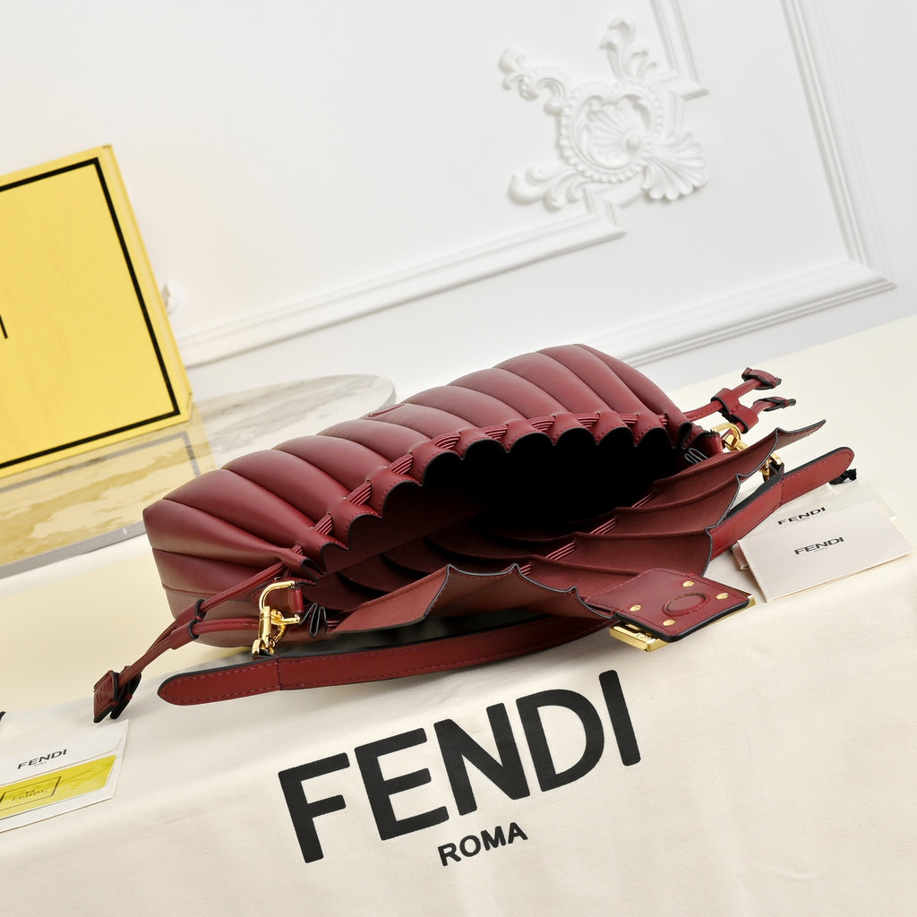 B1P36F106 Popular leather bag