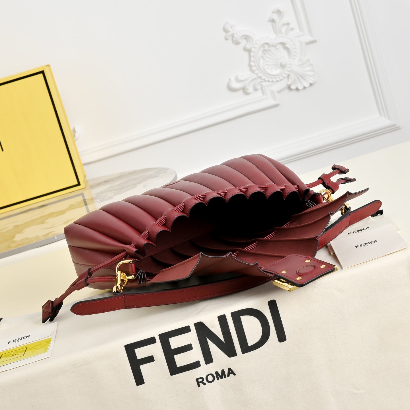 B1P36F106 Popular leather bag