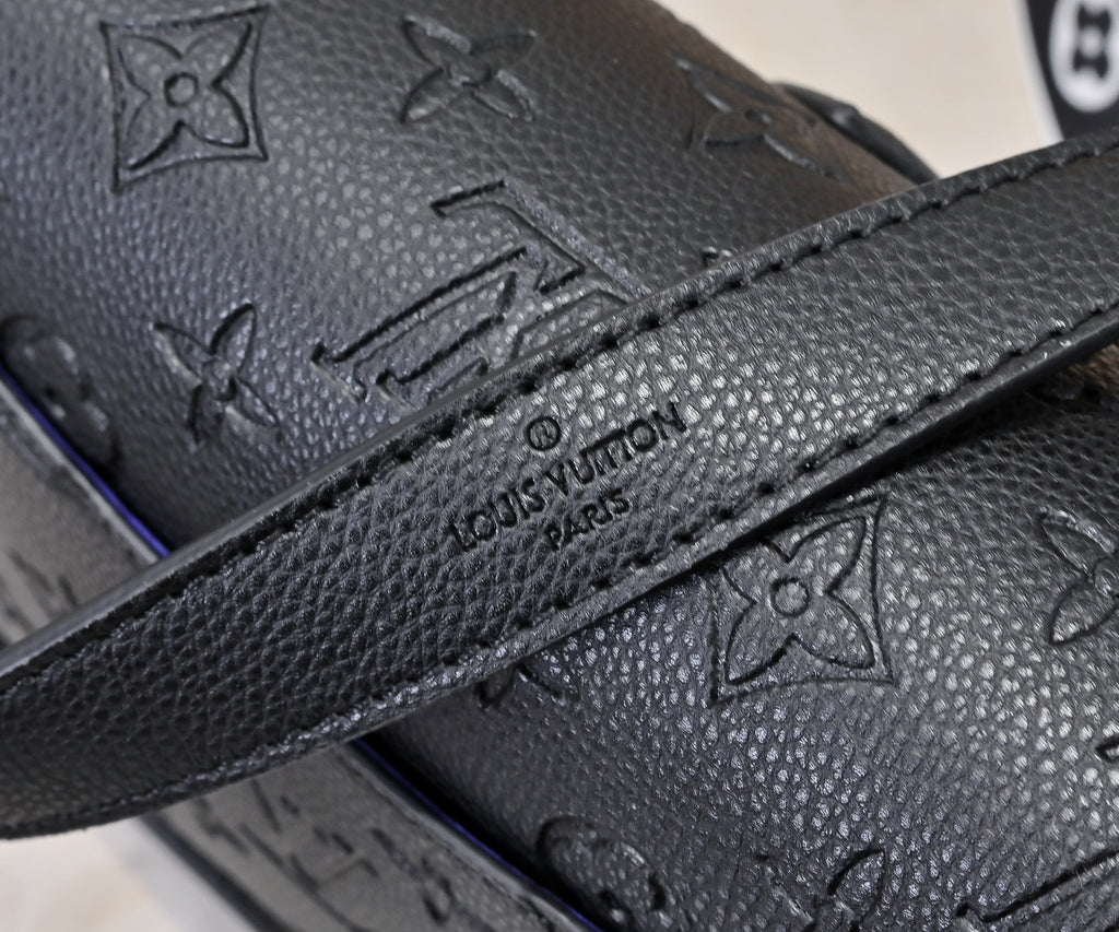 B1P36E42 Popular leather bag