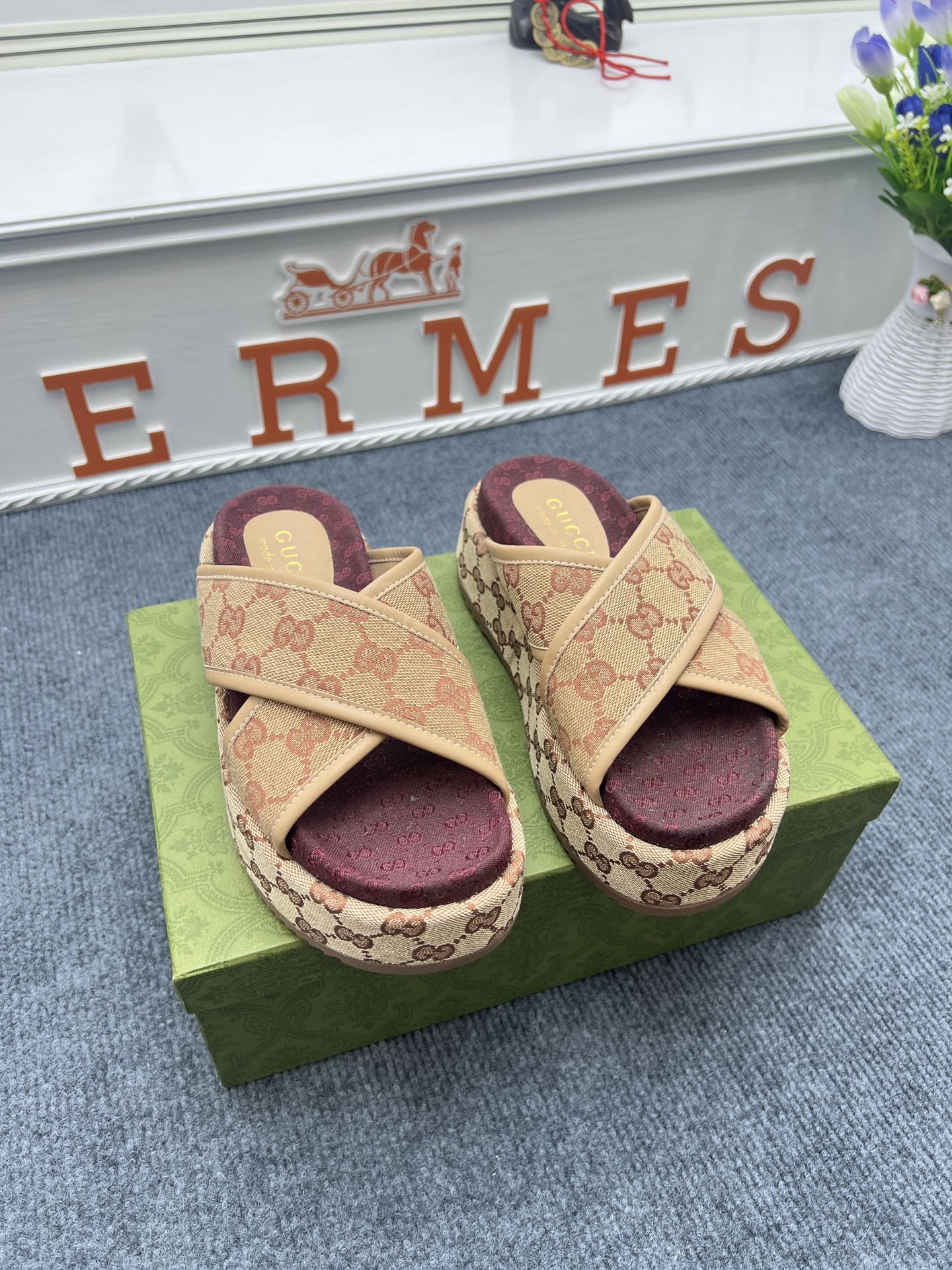 Z5YB69 Popular Slippers