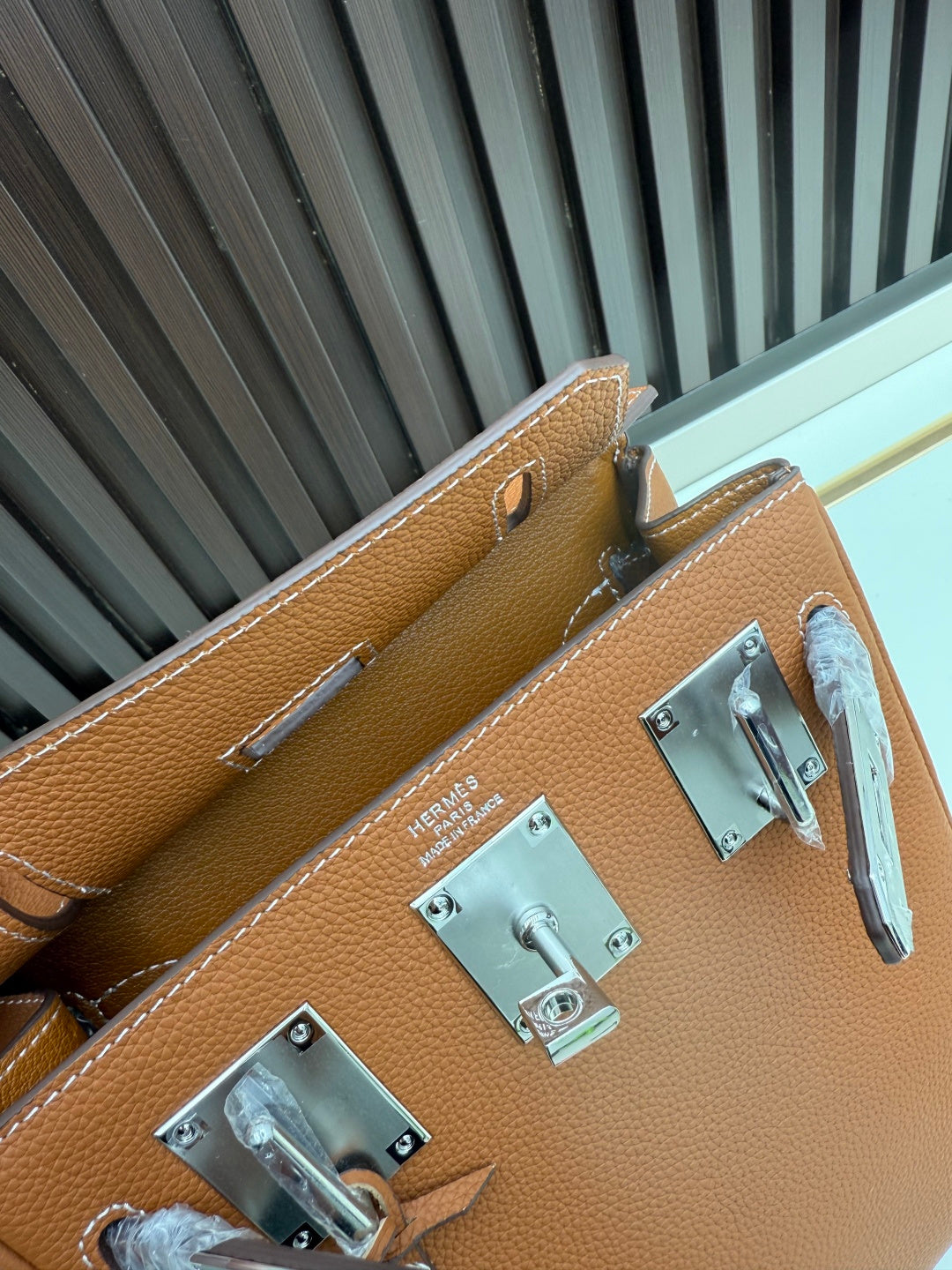 B1P36H45 Popular leather bag