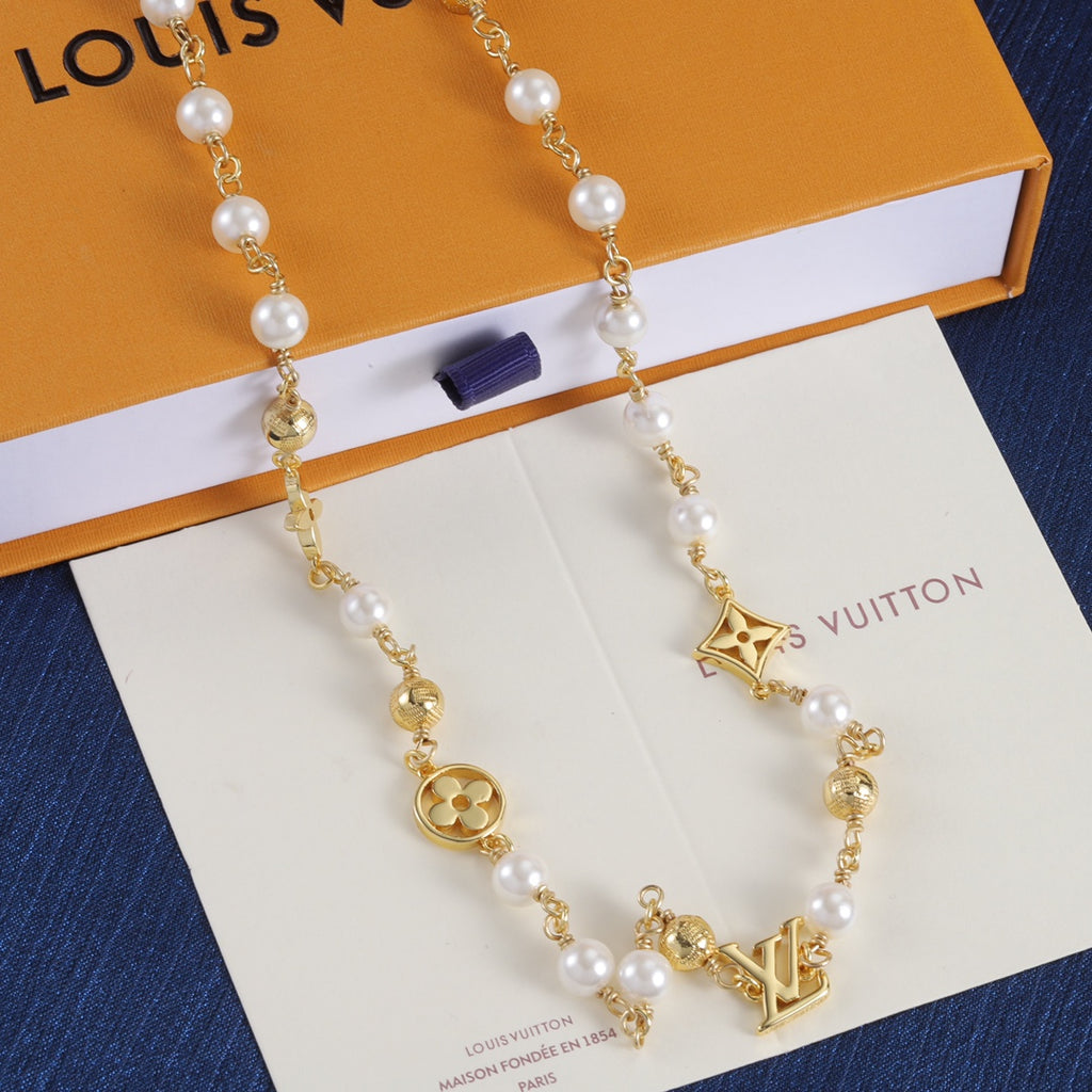 X1R75E3X Popular   Necklaces