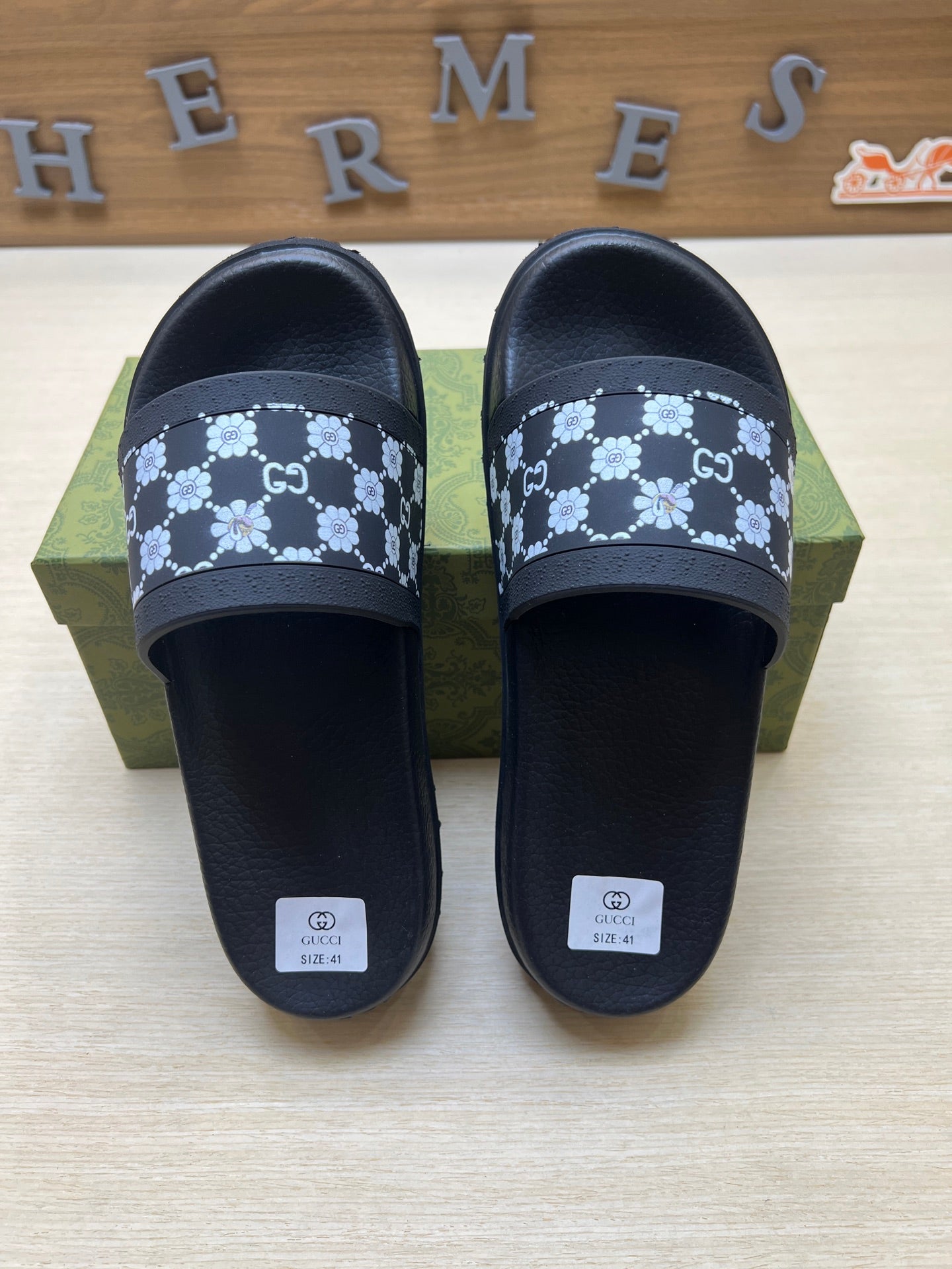 Z5R66B25 Popular Slippers