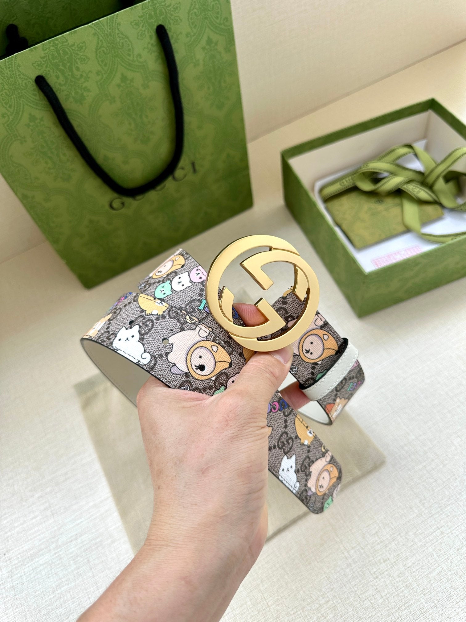 P1R55B208 Popular High quality belt With full package