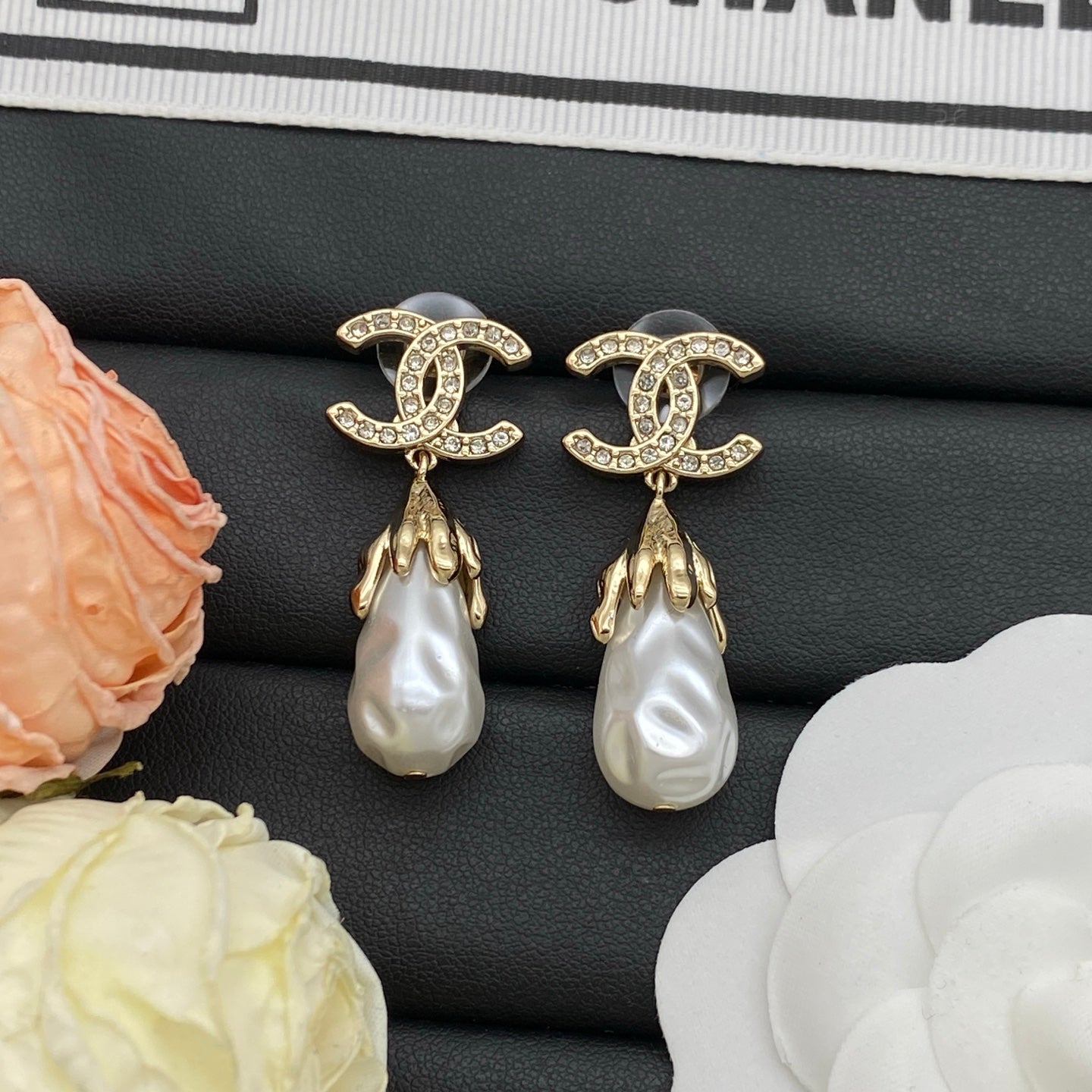 X1Z95C72E Popular Earrings