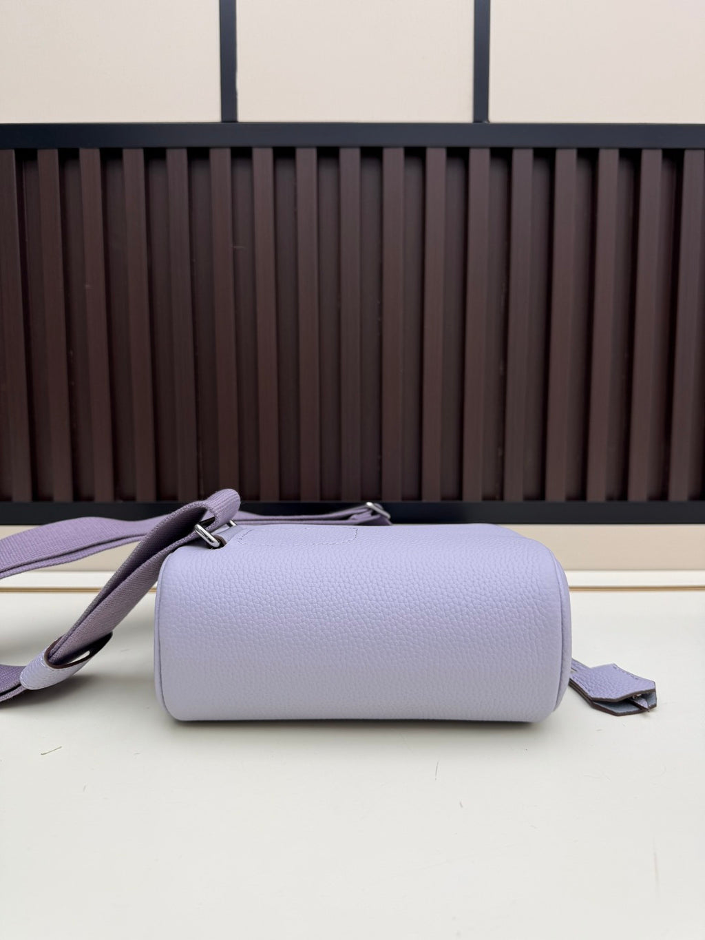 B1P36H46 Popular leather bag
