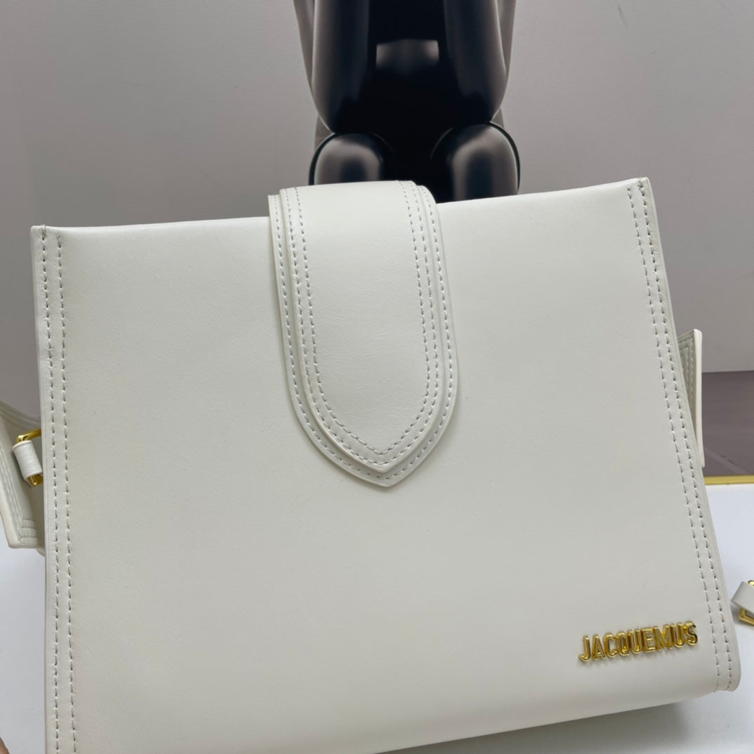 B1P36A25 Popular leather bag