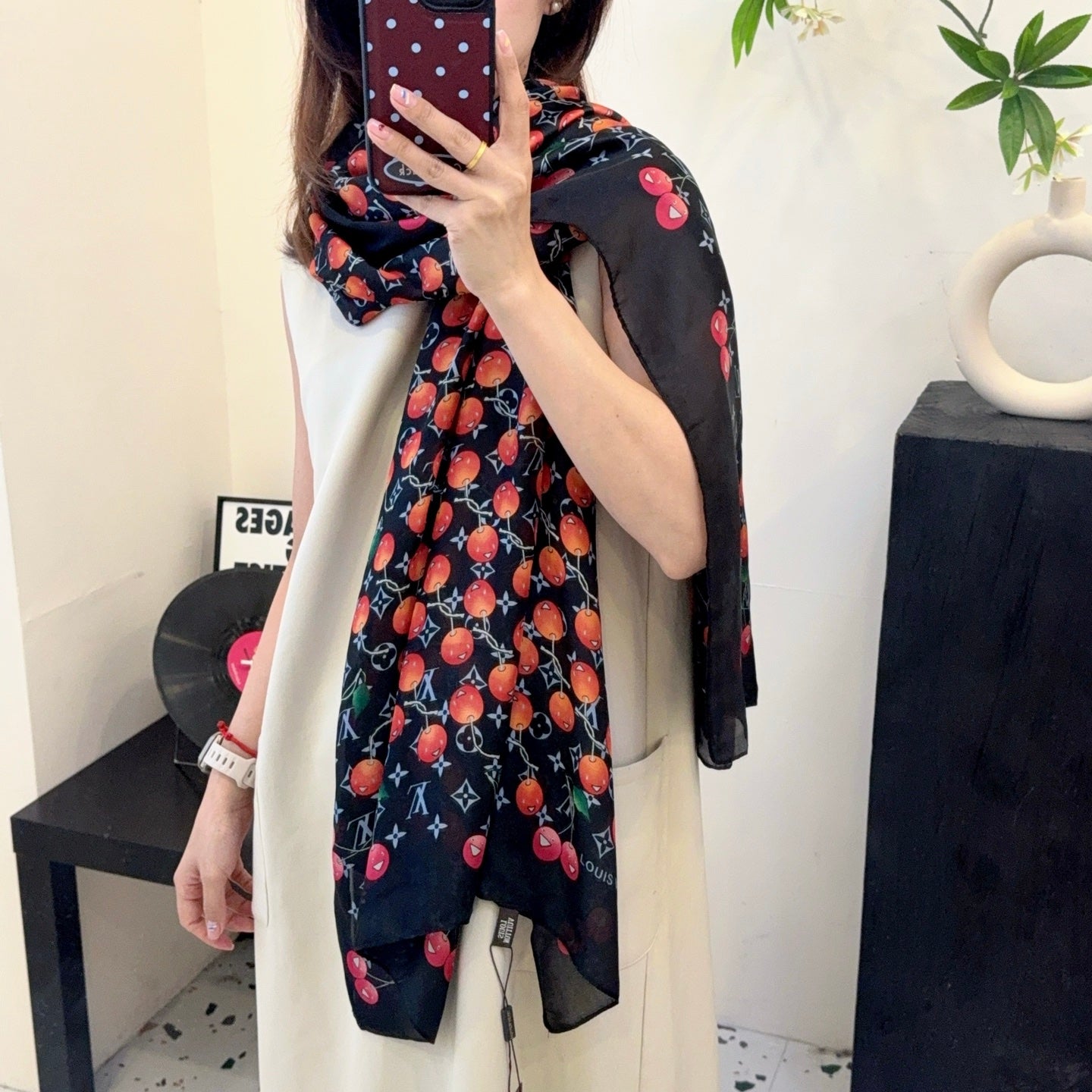W1Z35E199  Popular Silk Scarve