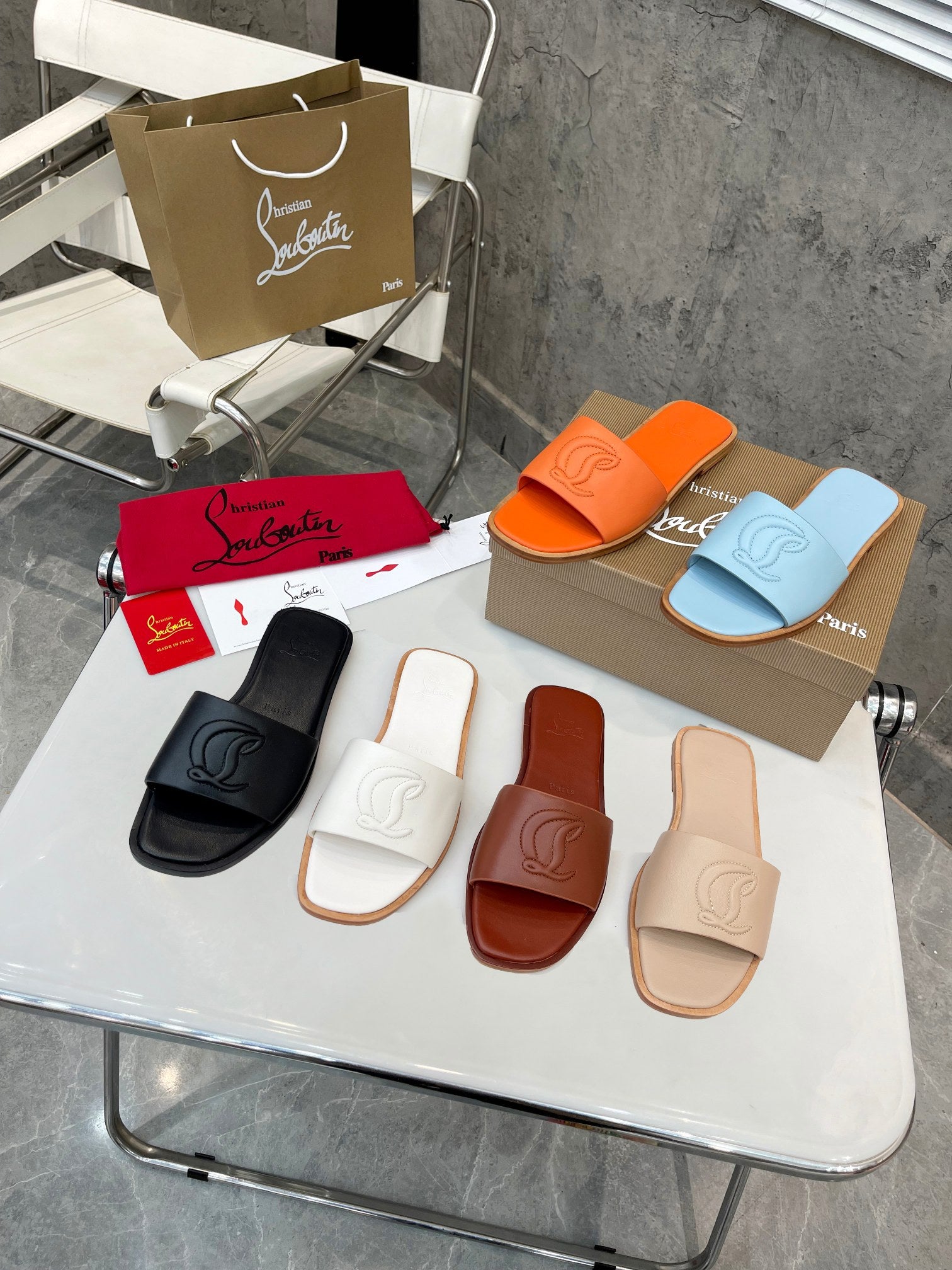 Z2XA29 Popular leather Slippers