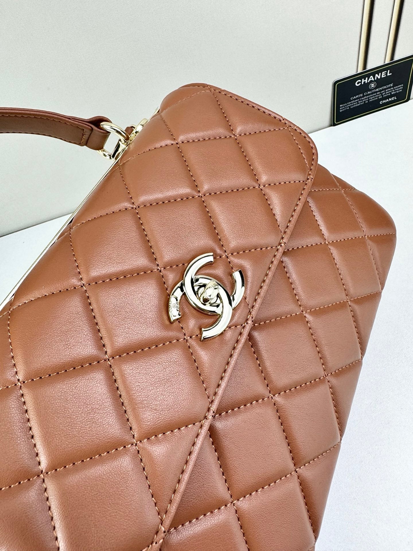 B1X76C6 Popular leather bag