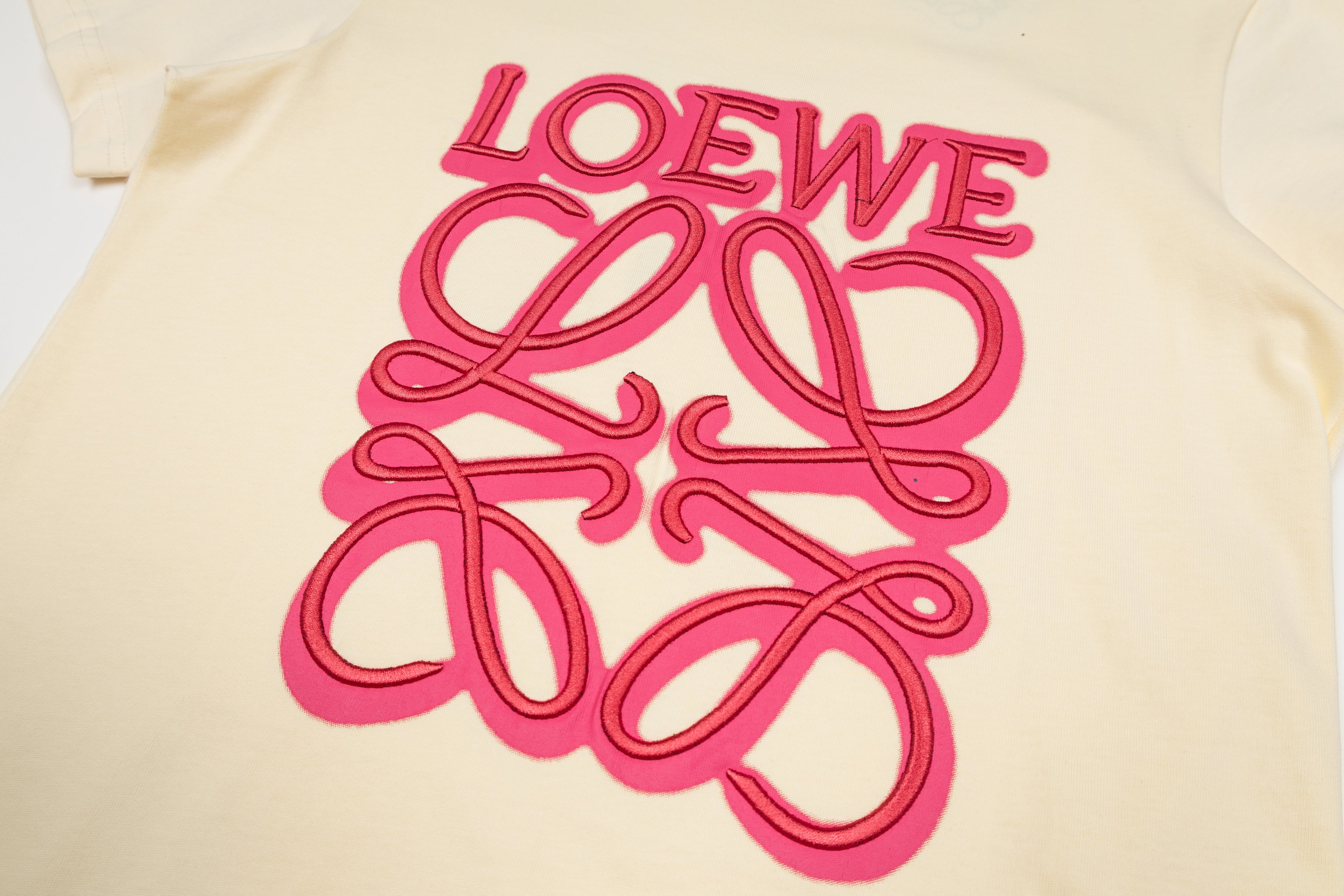 U1R76A44 Popular T-shirts