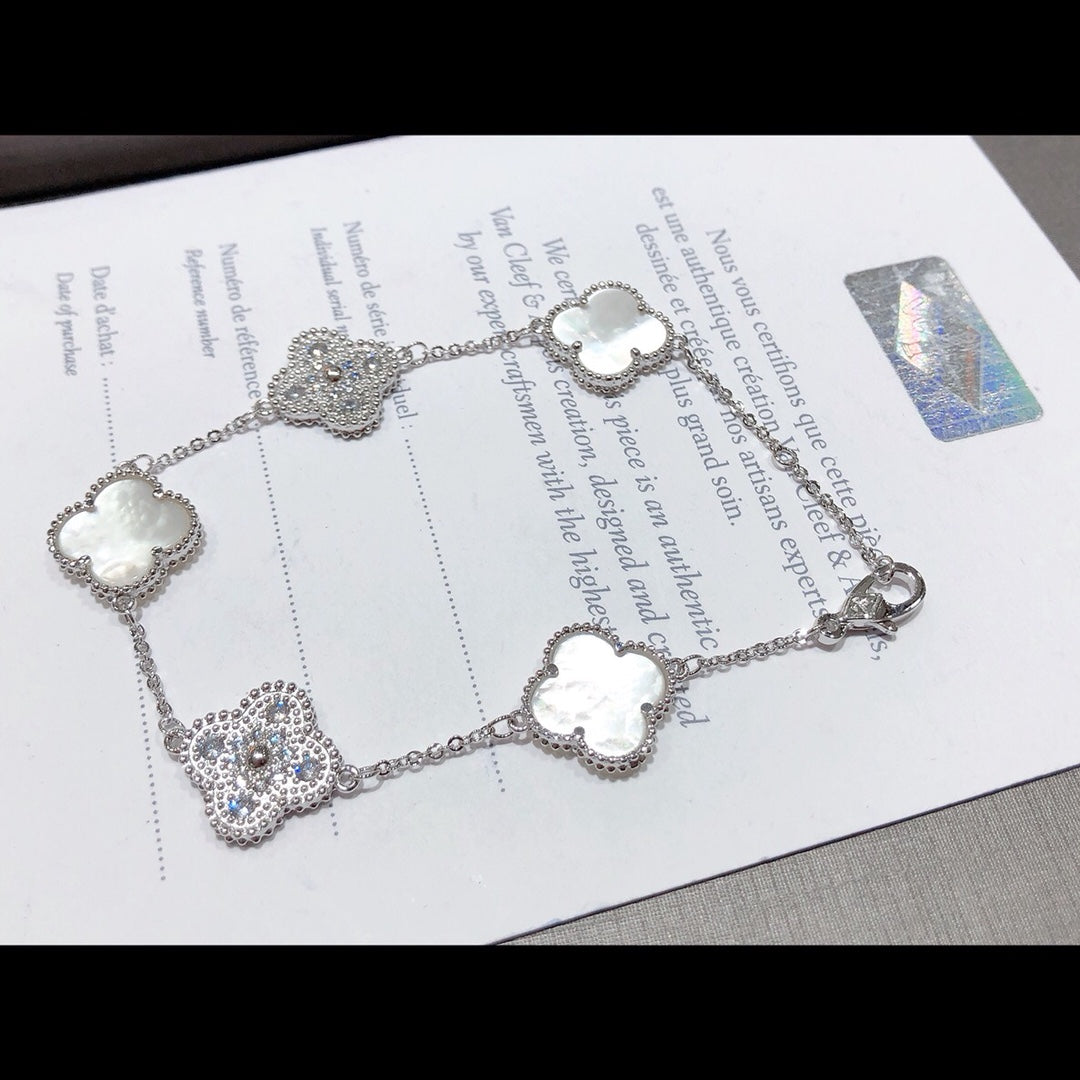 X5X53VA179K  Popular bracelets 5 flowers normal size1.5cm flower