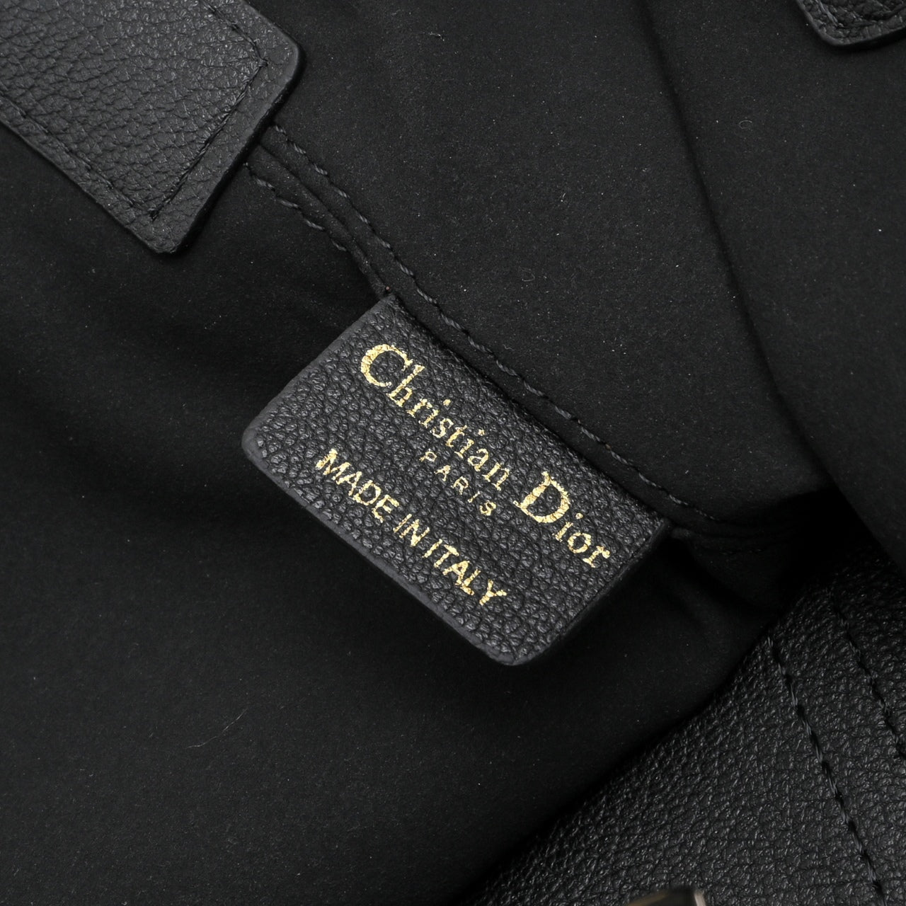 B1R76D42 Popular leather bag