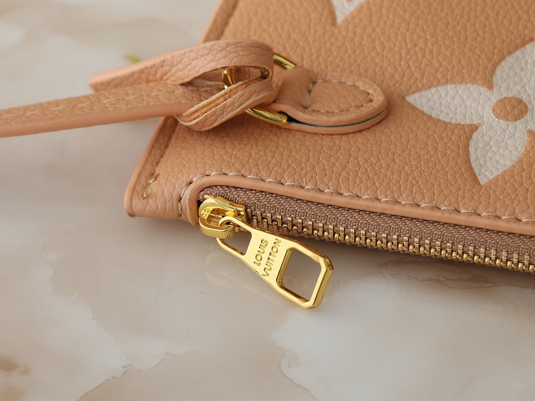 B1P46E92 Popular leather bag