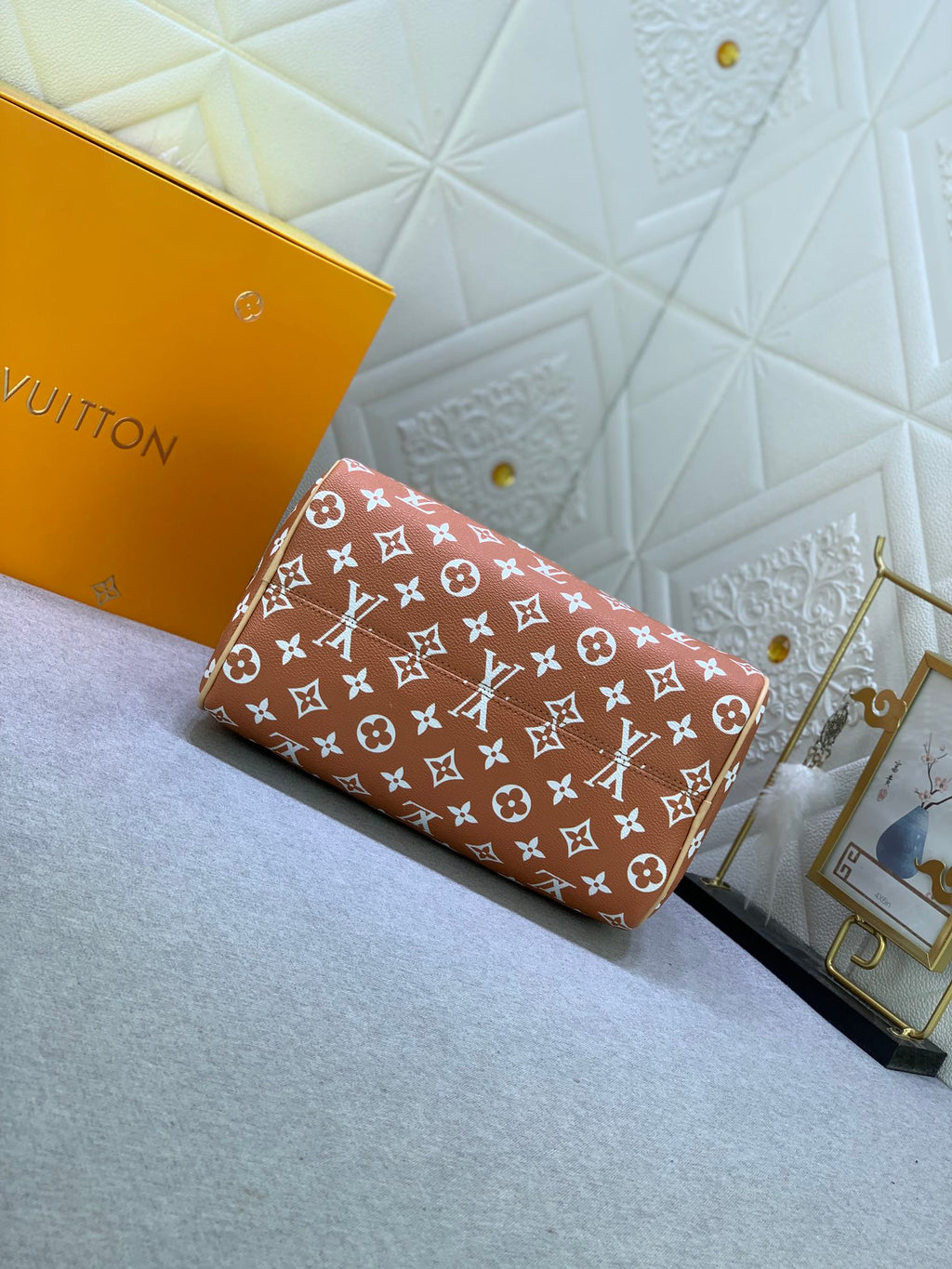 B12X44E268 Popular  leather bag 