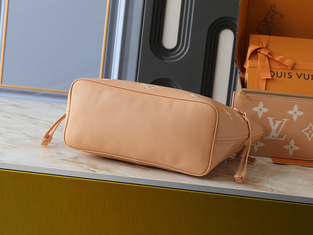 B1P46E92 Popular leather bag