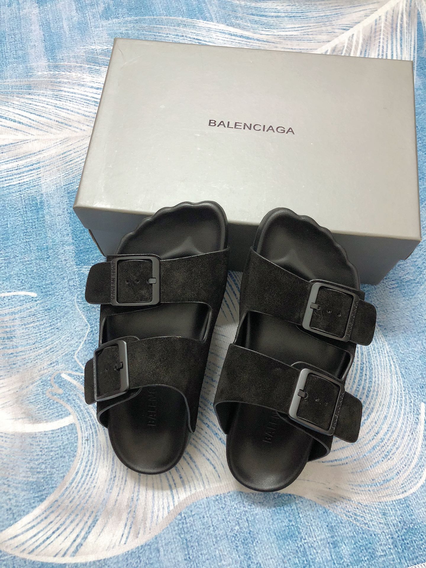 Z1Z54J192 Popular Slippers
