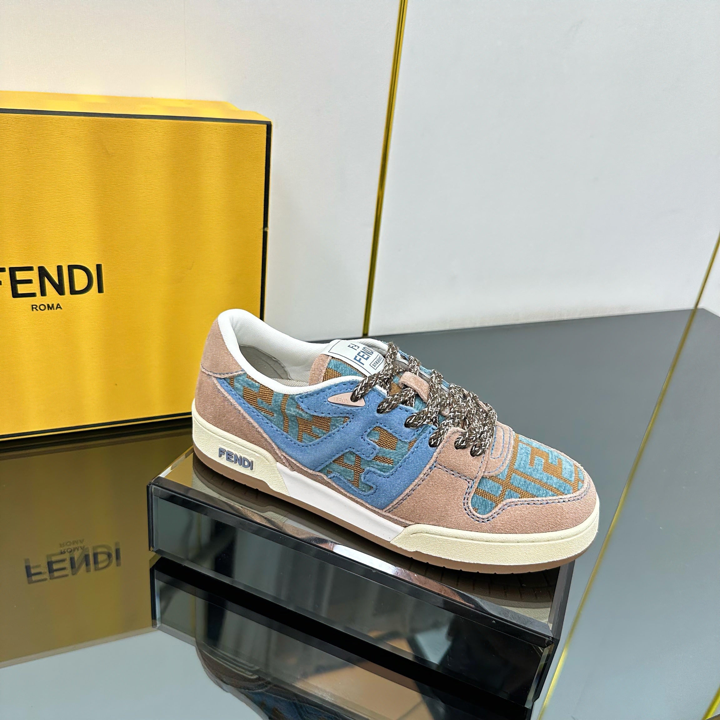 Z2Q105F420 Popular high-quality Shoes