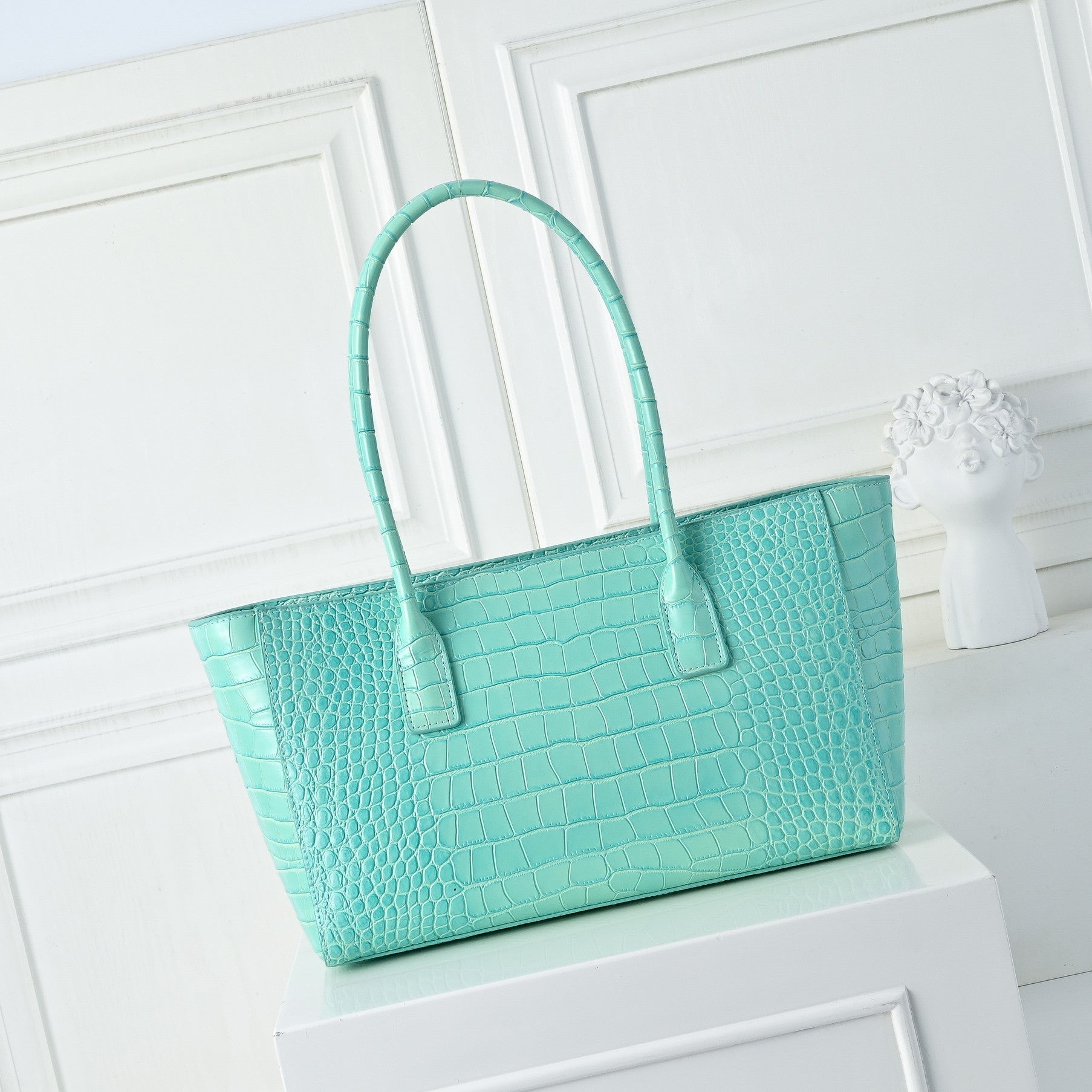 B1P46C178 Popular leather bag