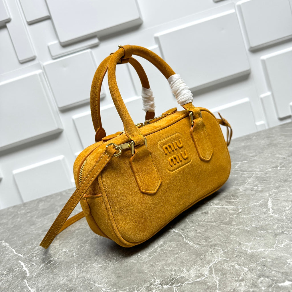 B1P36A27 Popular bag