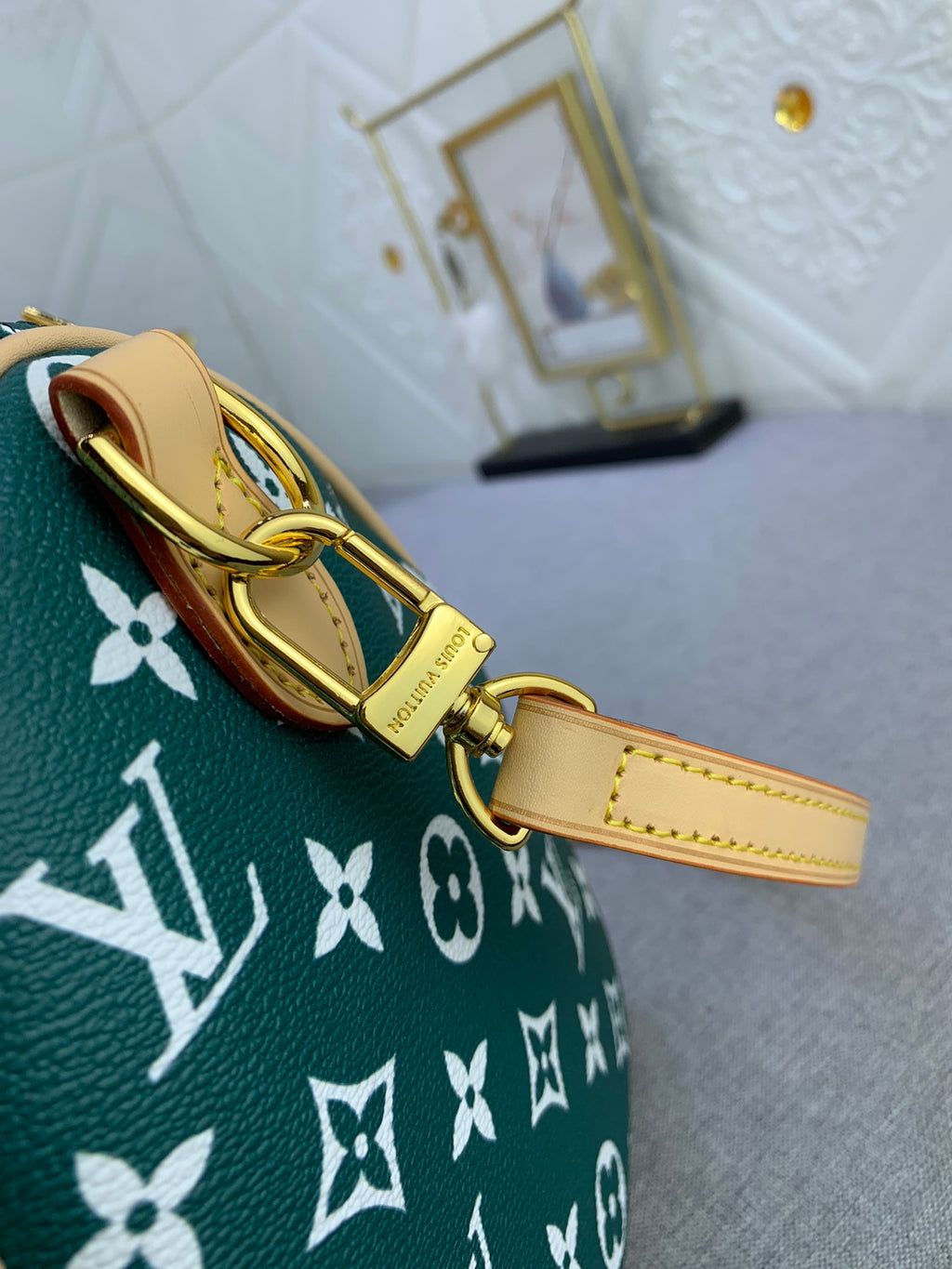 B12X44E268 Popular  leather bag 
