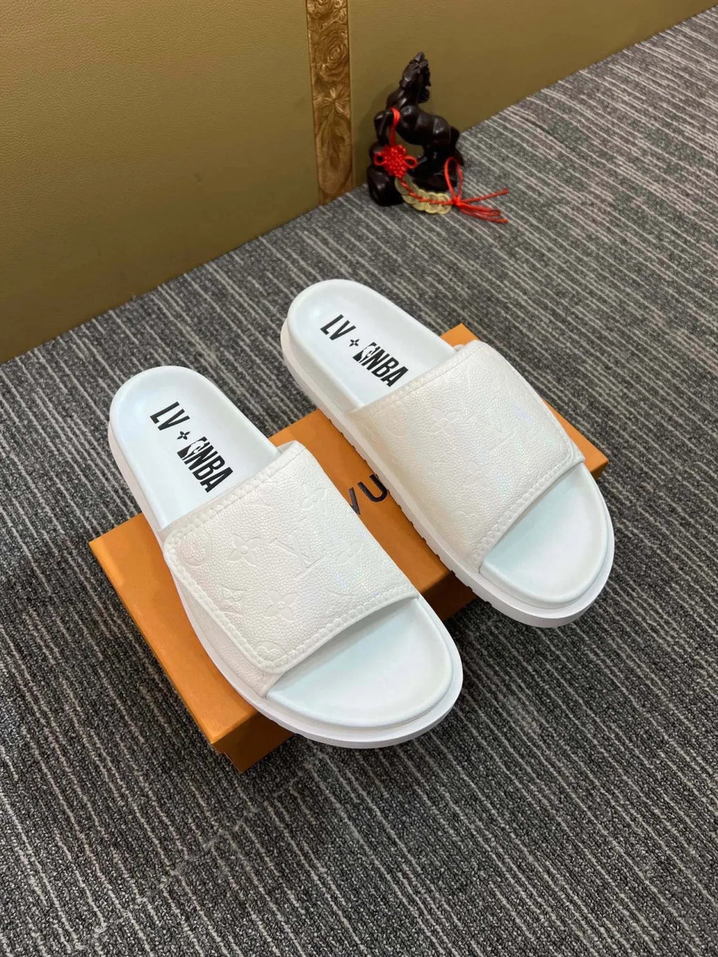 Z5YE47 Popular Slippers