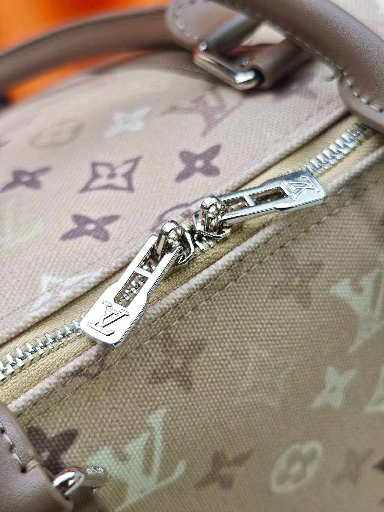 B1N76E16 Popular Luggage bags