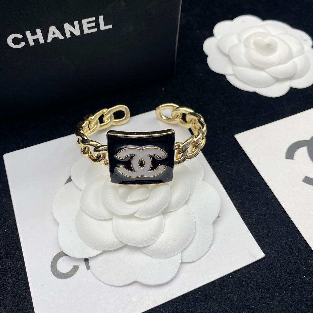 X1X83C567K  Popular bracelet