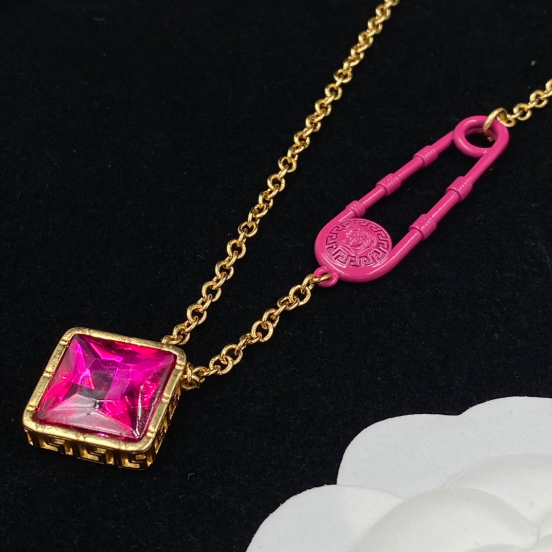 X1Q85V360X Popular Necklaces